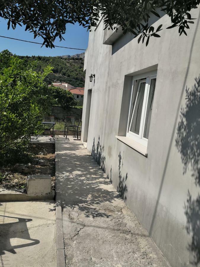 Putnik Apartment Dugi Rat Exterior photo